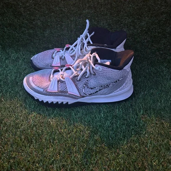 Used Size 11 - Kyrie 7 "Pale Ivory" - Picture 2 of 5